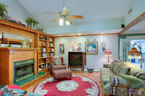 12037 Cardinal Dr, Walker, LA 70785 photo 2