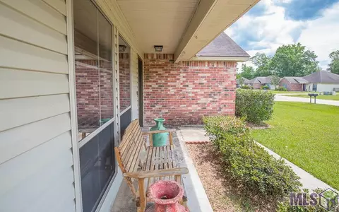 12247 Creekside Ave, Walker, LA 70785 photo 2