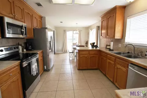 30435 Jo Ann St, Walker, LA 70785 photo 4