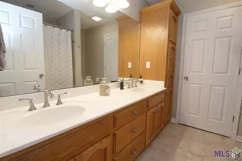 30435 Jo Ann St, Walker, LA 70785 photo 8
