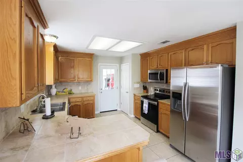 30435 Jo Ann St, Walker, LA 70785 photo 5