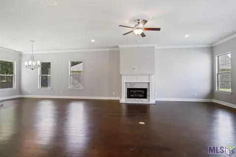 16115 Redstone Dr, Pride, LA 70770 photo 4