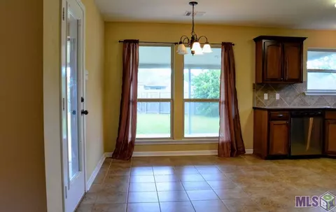 12724 Roe Dr, Walker, LA 70785 photo 11