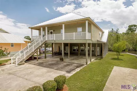 17091 Peace Point Dr, Springfield, LA 70462 photo 2