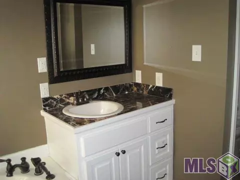 23222 Carson Dr, Pride, LA 70770 photo 11