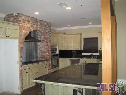 23222 Carson Dr, Pride, LA 70770 photo 2