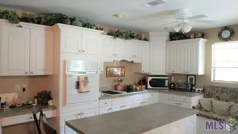 33281 Nancy Dr, Walker, LA 70785 photo 10
