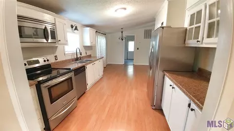 32700 Bill Williams Rd, Walker, LA 70785 photo 1