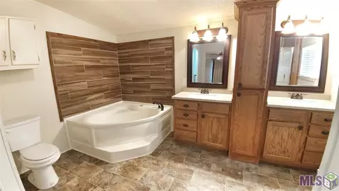 32700 Bill Williams Rd, Walker, LA 70785 photo 5
