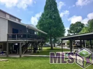 20495 Stacy Ln, Springfield, LA 70462 photo 2