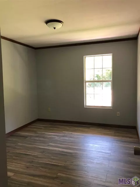 15887 Black Mud Rd, Walker, LA 70785 photo 5