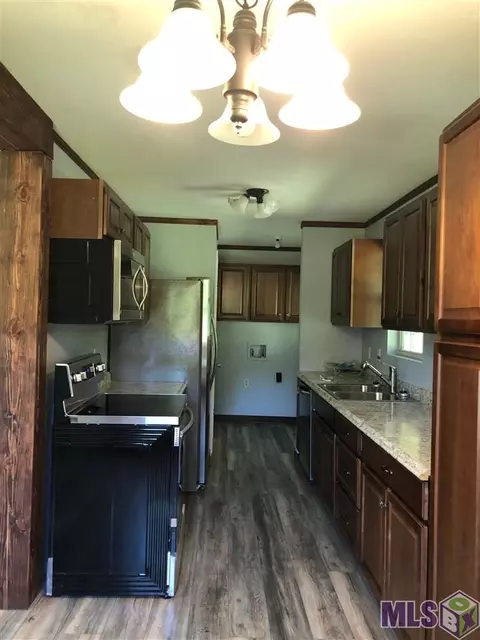 15887 Black Mud Rd, Walker, LA 70785 photo 3