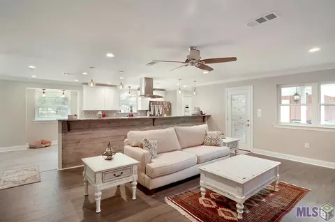 11439 Sandra Dr, Walker, LA 70785 photo 5