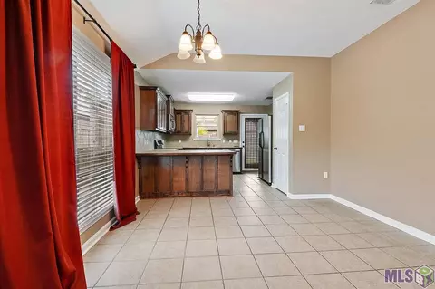 12721 Darby Dr, Walker, LA 70785 photo 3