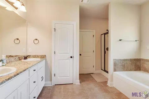 3345 Orleans Quarters Dr, Brusly, LA 70719 photo 9