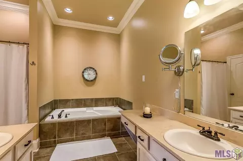 23743 Monarch Pt, Springfield, LA 70462 photo 13