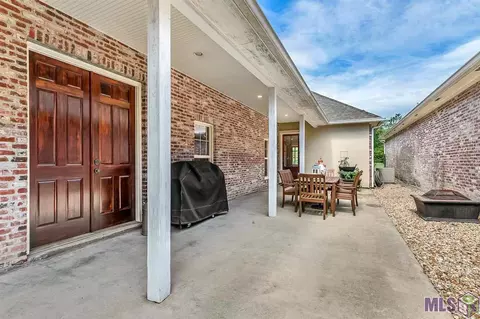 23743 Monarch Pt, Springfield, LA 70462 photo 2