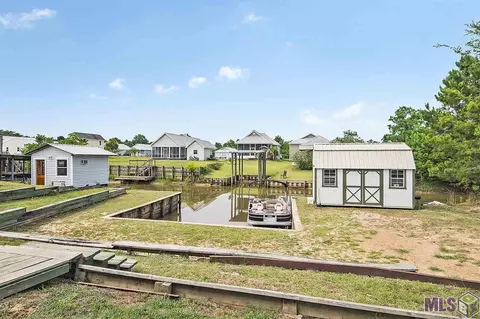 17144 Tchula Dr, Springfield, LA 70462 photo 3