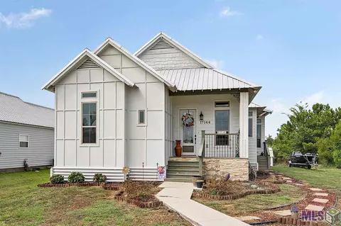 17144 Tchula Dr, Springfield, LA 70462 photo 2