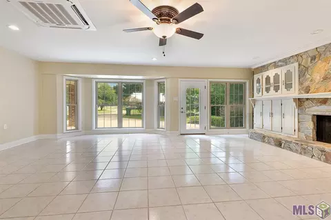 12087 Colyell Dr, Walker, LA 70785 photo 5
