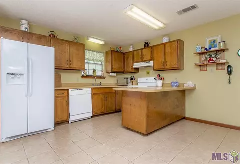 32819 Cypress Dr, Springfield, LA 70462 photo 30