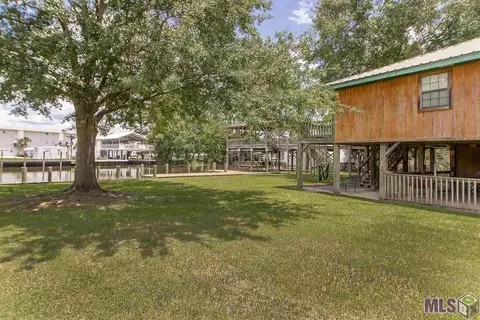 32819 Cypress Dr, Springfield, LA 70462 photo 6