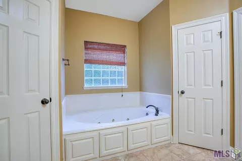 11355 Peaks Ave, Walker, LA 70785 photo 12