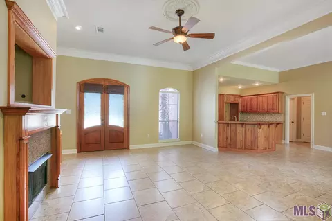 11355 Peaks Ave, Walker, LA 70785 photo 3