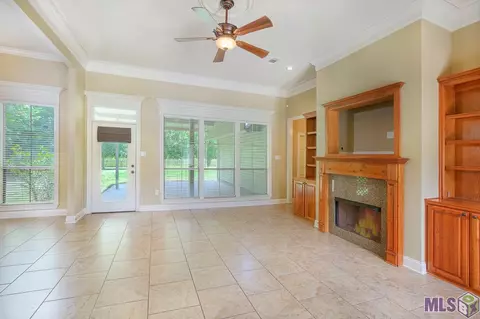 11355 Peaks Ave, Walker, LA 70785 photo 4