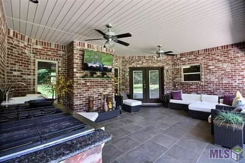 20601 Riverside Rd, Springfield, LA 70462 photo 25