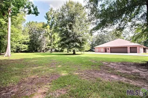 20601 Riverside Rd, Springfield, LA 70462 photo 2