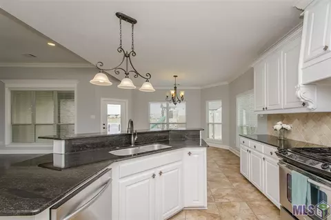 13451 Williamsburg Dr, Walker, LA 70785 photo 17