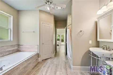 30747 Bluewing Cres, Springfield, LA 70462 photo 7