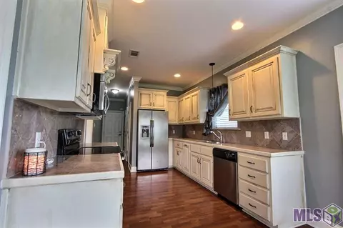 15054 Cross Gate Dr, Walker, LA 70785 photo 2