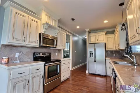 15054 Cross Gate Dr, Walker, LA 70785 photo 1