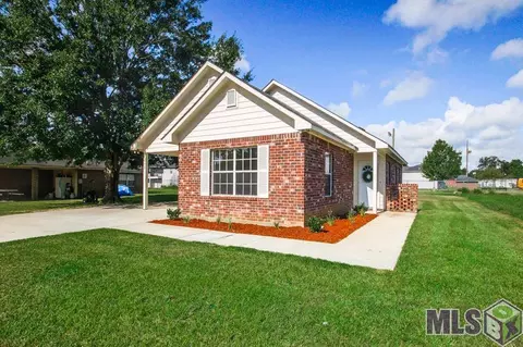 1127 Chemin Dr, Baker, LA 70714 photo 1