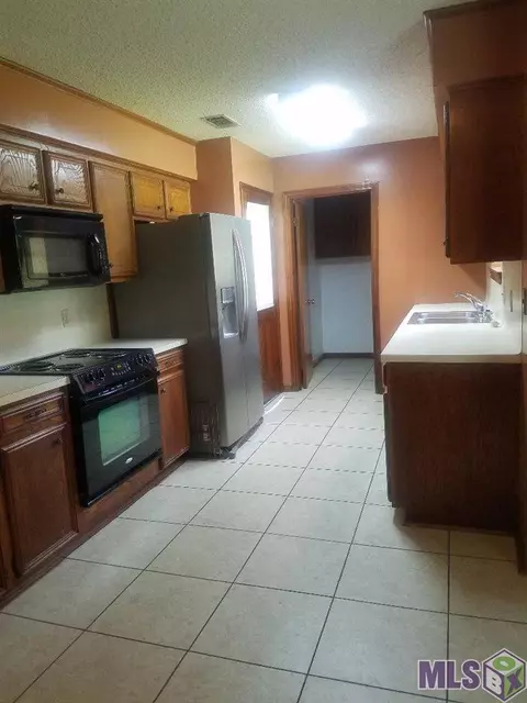 26819 Pen Dr, Walker, LA 70785 photo 3