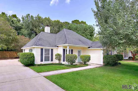 13537 Meadows Crossing Dr, Walker, LA 70785 photo 2