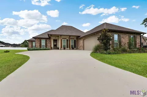 12480 Three Lakes Dr, Walker, LA 70785 photo 2