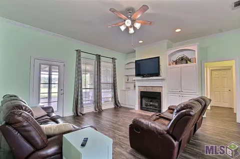 32967 Fox Run Dr, Walker, LA 70785 photo 4