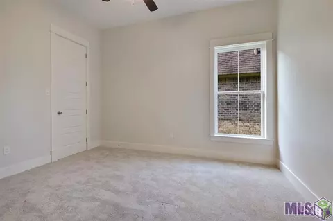9388 Villa Crossing Dr, Greenwell Springs, LA 70739 photo 12