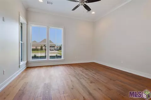 9388 Villa Crossing Dr, Greenwell Springs, LA 70739 photo 9