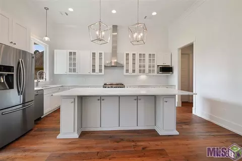 9388 Villa Crossing Dr, Greenwell Springs, LA 70739 photo 6