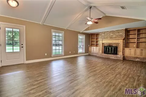 12209 Willowmore Dr, Baker, LA 70714 photo 9
