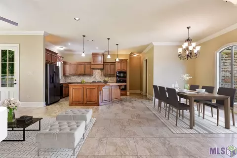 13364 Williamsburg Dr, Walker, LA 70785 photo 5