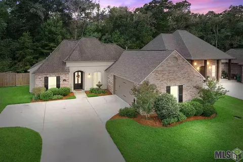 13364 Williamsburg Dr, Walker, LA 70785 photo 3