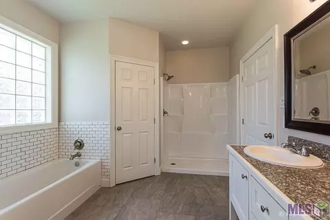 12525 Hidden Ridge Dr, Walker, LA 70785 photo 11