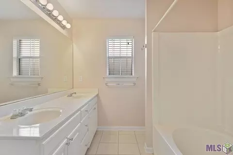 12757 Landon Dr, Walker, LA 70785 photo 9
