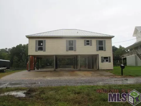 18899 Riverbend Dr, Maurepas, LA 70449 photo 2
