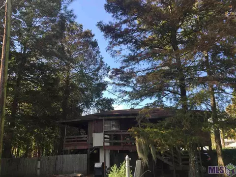 31698 Shelton Dr, Springfield, LA 70462 photo 2